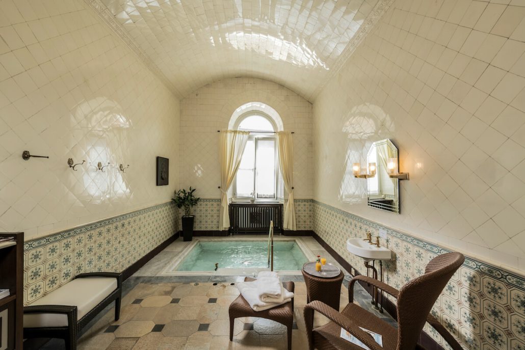 Kaiserbad at the Friedrichsbad in Baden-Baden | Hotel am Sophienpark
