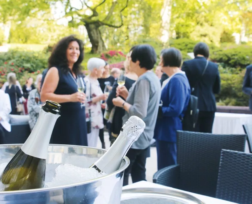 Champagner Empfang im Hotel am Sophienpark in Baden-Baden auf der Parkterrasse. Gala Gewinnerehrung Readers Digest