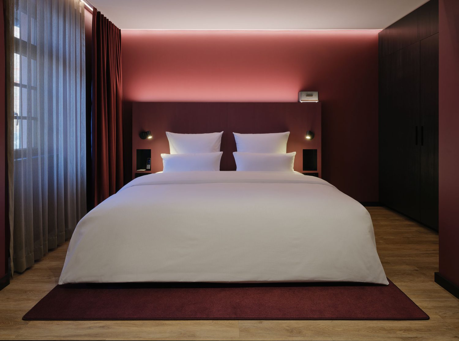 In der hotel am Sophienpark Dependance am ende des hotelparks bieten Superior Zimmer stylischen Komfort mitten in Baden-Baden