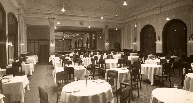Bankettsaal um 1900 im Holland Hotel