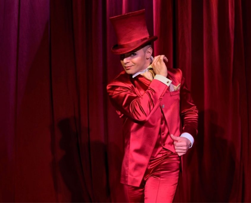 Deep Rouge Maitre de Plaisir