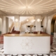 Die Lobby im THE FLORIS in Baden-Baden wird das Herzstück des Hotels. Nach der Renovierung des Hotel am Sophienpark öffnet es unter dem Namen THE FLORIS im Jahr 2027